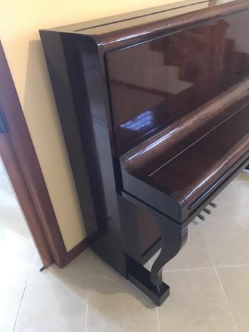 Vendo piano essenfelder (pouco usado)