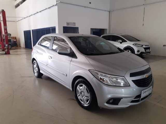 CHEVROLET ONIX JOY 2017 RODRIGO SANTOS *