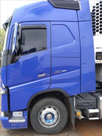 VOLVO FH 460 6X4 BAÚ FRIGORÍFICO ANO 2018