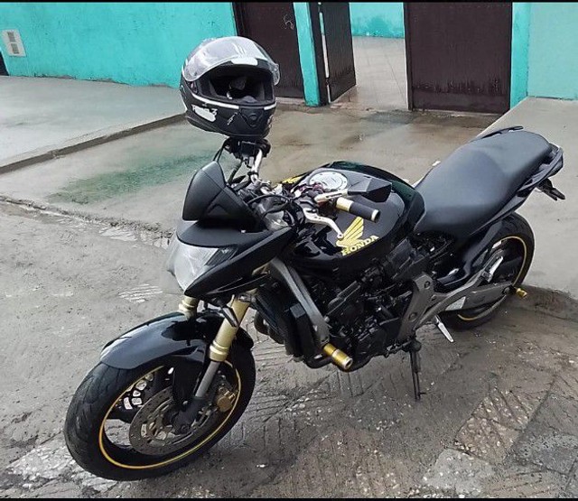 HONDA HORNET