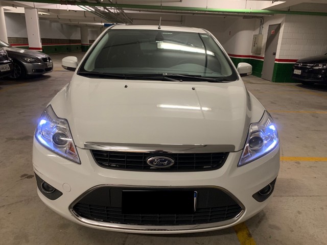 FORD FOCUS HATCH TITANIUM AUTOMÁTICO 2013