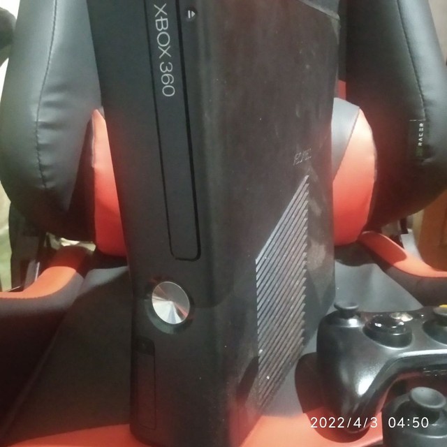 Xbox 360 Slim 4gb + 2 Controle - Desbloqueado - Videogames - Centro,  Vitória da Conquista 1015532578 | OLX