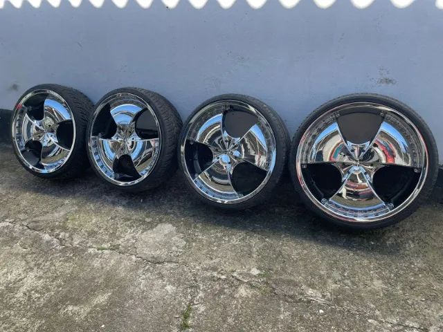 Roda cromada 22" barbada $$$
