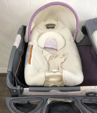 Berço Chiqueirinho Graco Pack 'n Play Playard com trocador e bebê conforto - Foto 3