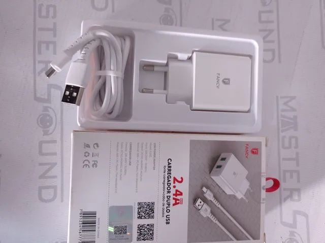 Kit carregador . 2 usb,2.4A. cabo tipo C. Novo.