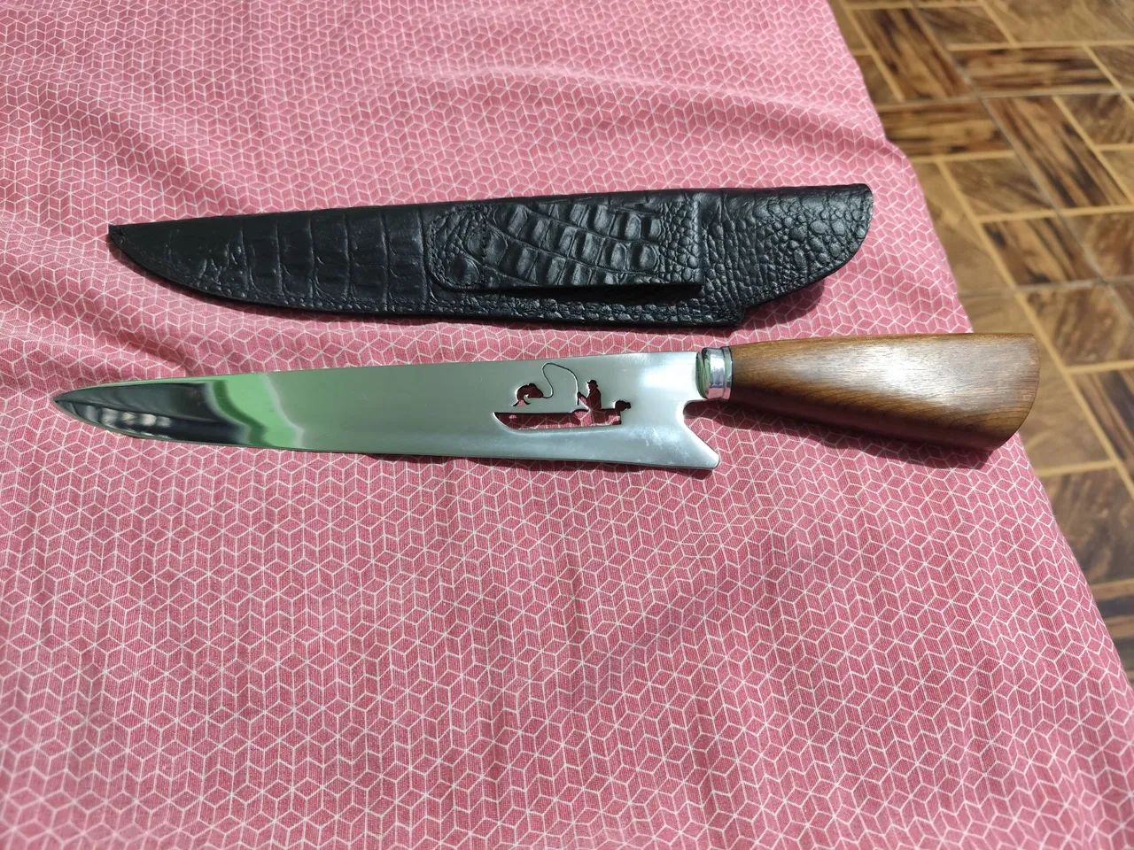 Faca especial para churrasco Cabo de madeira