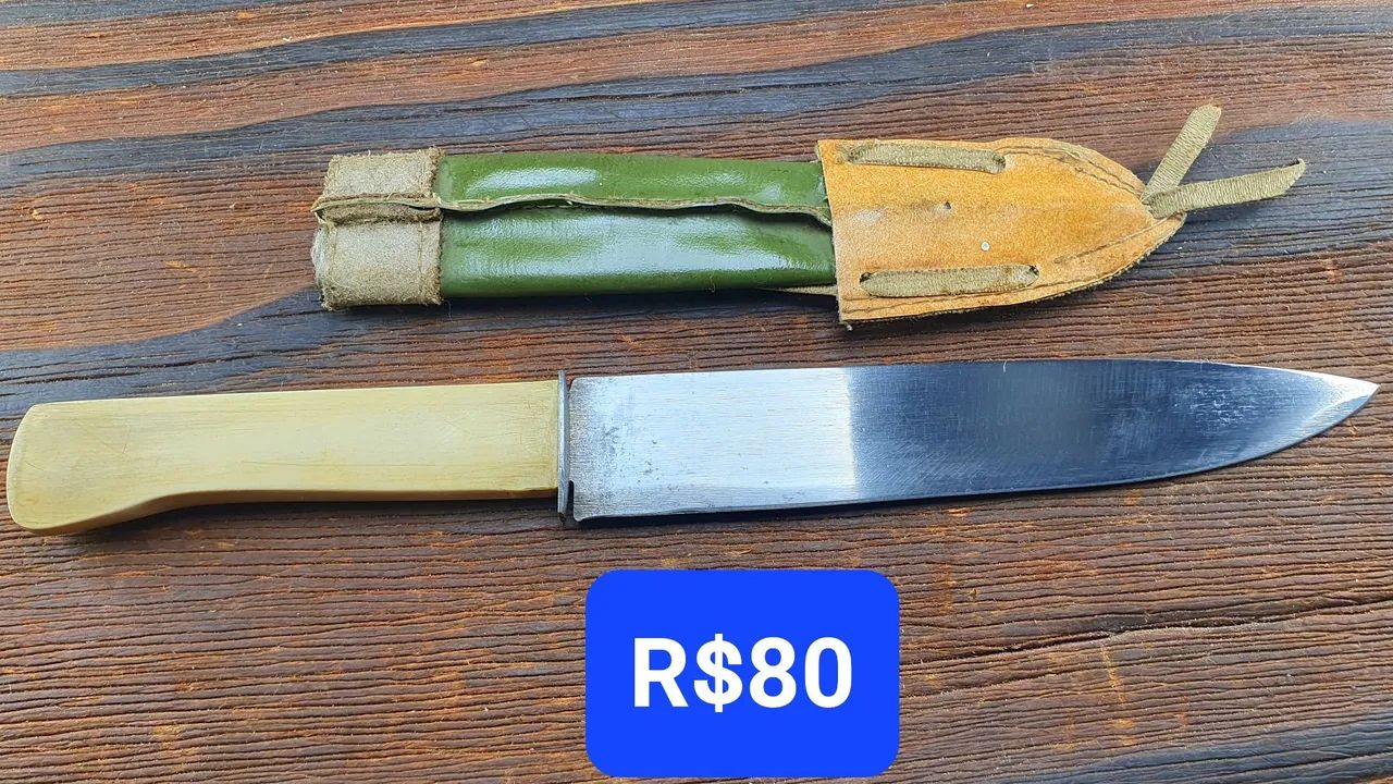 Faca de caça com bainha 