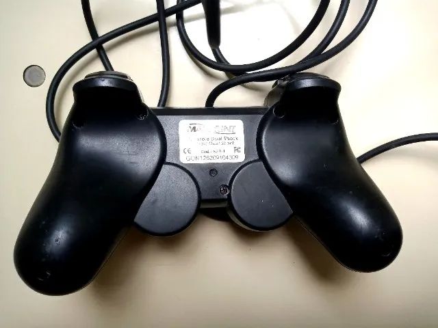 Kit com 2 Microfones + Controle PS3 com fio - Foto 2