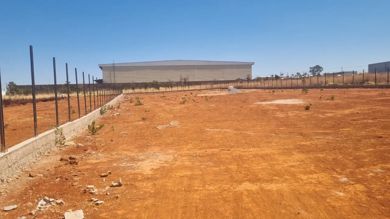 Oportunidade!! vendo excelente lote escriturado no Polo Industrial JK
