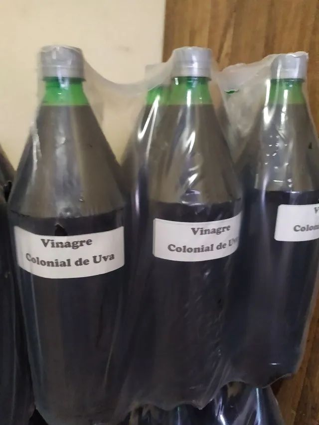 Fardo c/ 6 Pets 1,9L vinagre tinto colonial