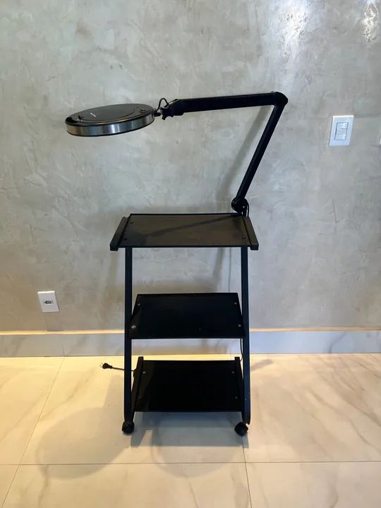 Bancada auxiliar Pontual Tattoo e Estética