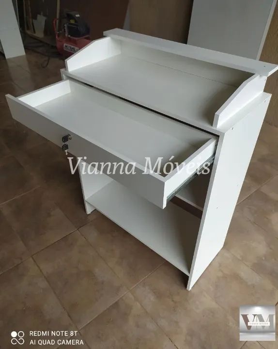 Balcão Caixa em L + Balcão Vitrine com Tampo de Vidro + Colmeia - Foto 4