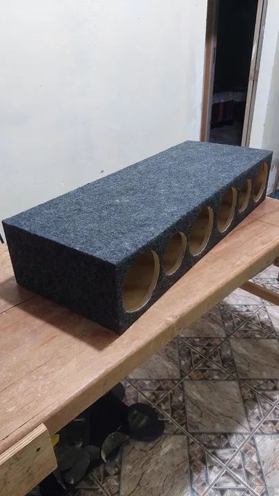 Caixa corneteira, 4 drivers + 2 tweeters, longa, vazia e acarpetada,  - Foto 5