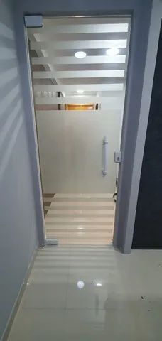 Porta de vidro com jateamento - Foto 4