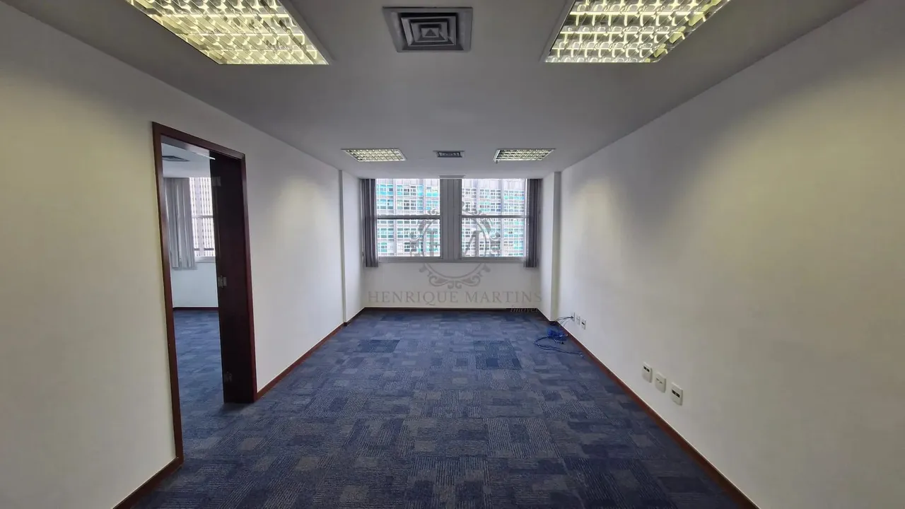 Salas para locação no edifício De Paoli Centro, RJ por R$ 5.000,00