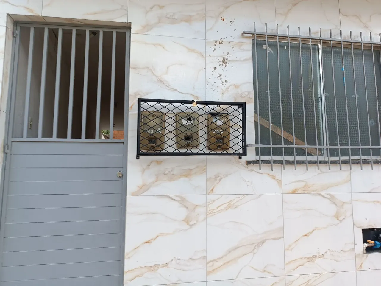 Alugo casa tipo kitnet direto com o proprietário!