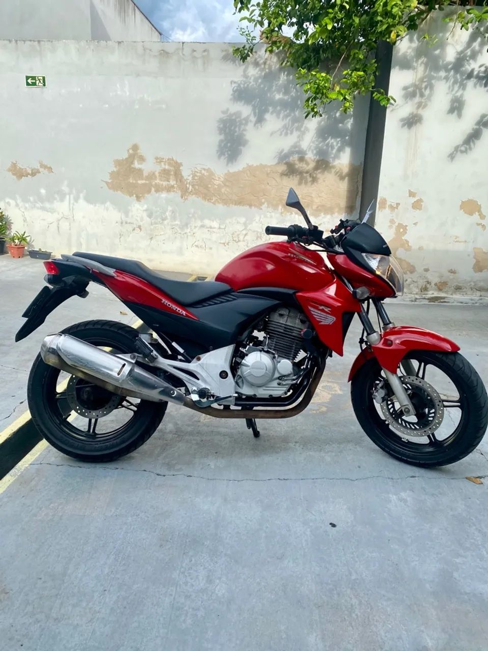 VENDE-SE CB300 2013