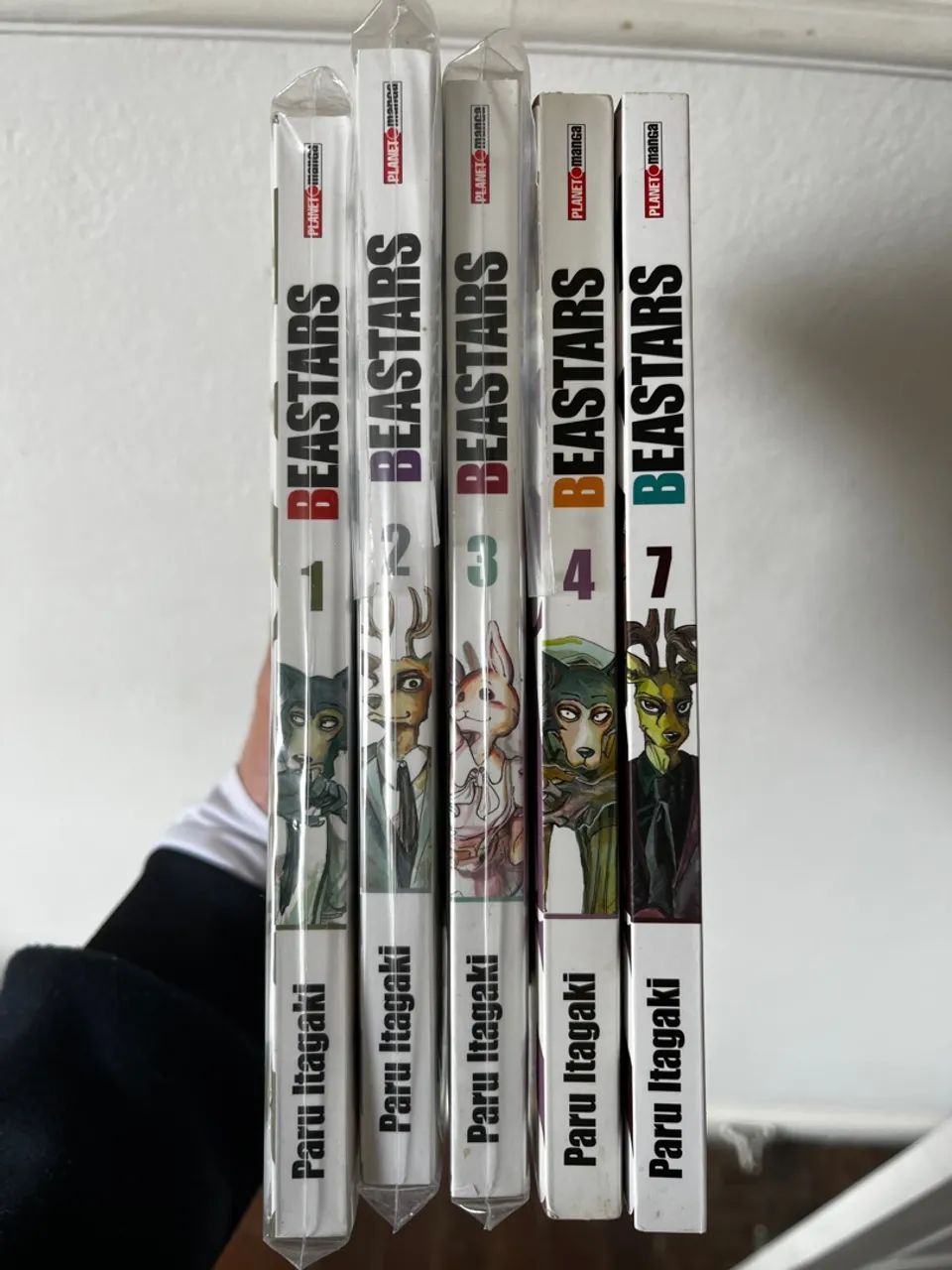 Beastars - Mangás Volumes 1, 2, 3, 4 e 7 - Livros e revistas - Centro ...