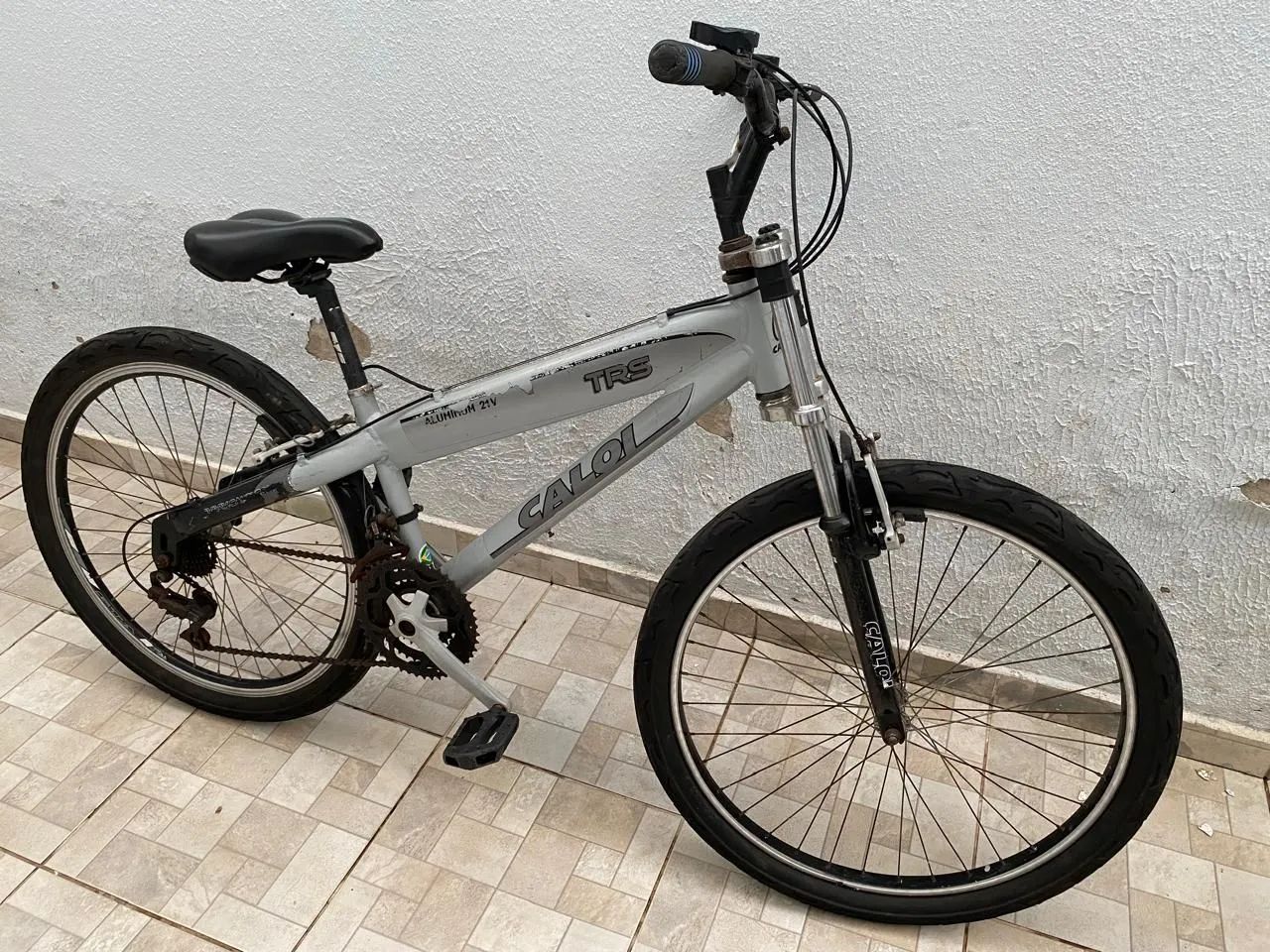 Bicicleta Caloi TRS Alumínio 21V aro 26 - Ciclismo - Guararema