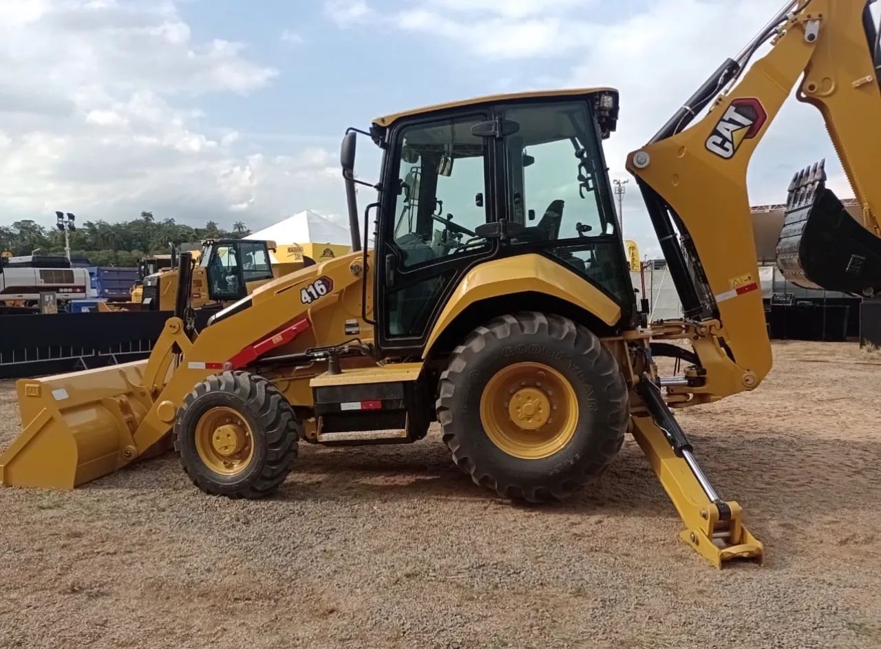 Retroescavadeira Caterpillar 416 ano 2025, 4x4, 0 hora, sem uso, em SP