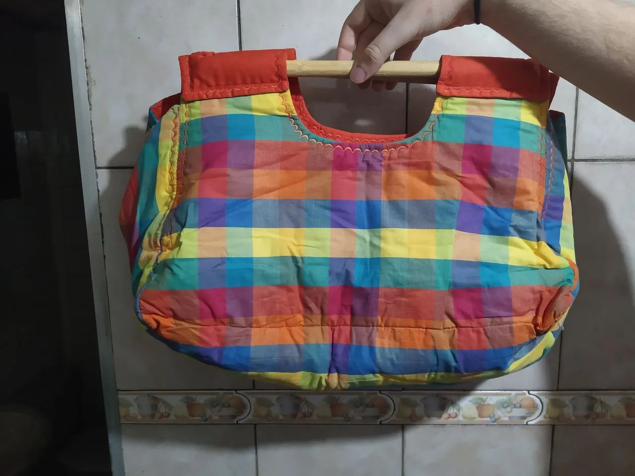 Bolsa de mão xadrez colorida