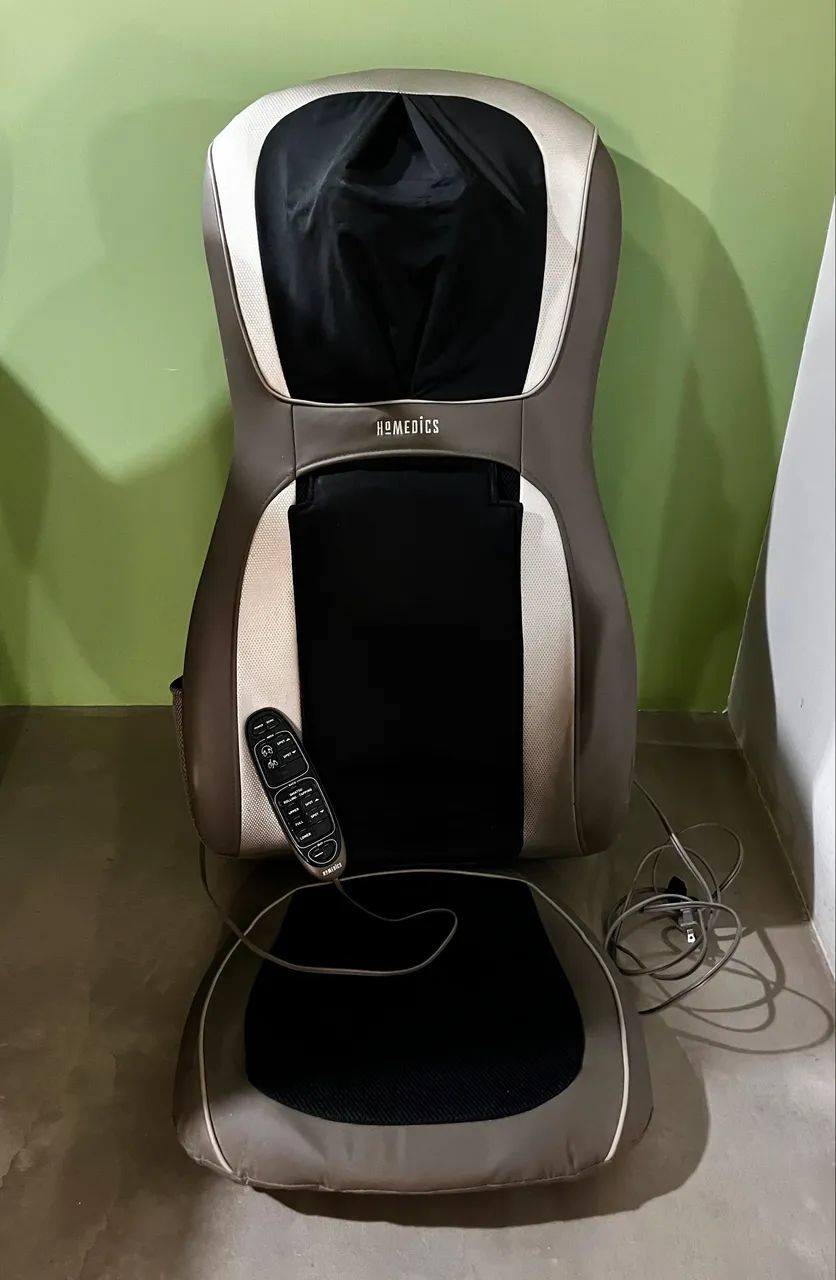 CADEIRA DE MASSAGEM HOMEDICS (importada) PRATICAMENTE SEM USO