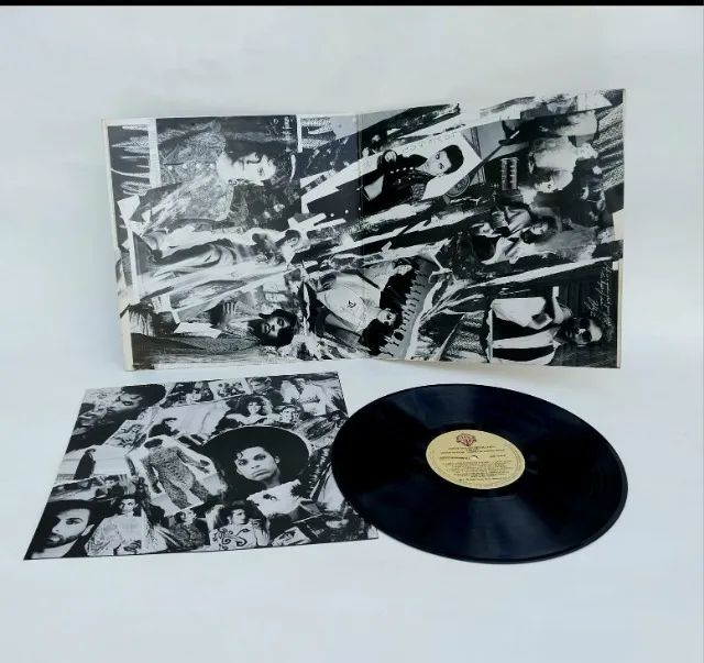LP  EM VINIL - PRINCE AND THE REVOLUTION PARADE - Foto 4