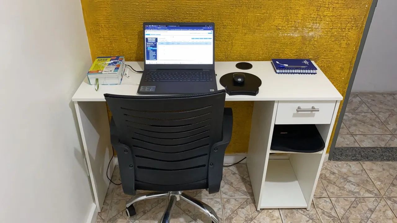 Escrivaninha branca moderna com prateleiras - Foto 3
