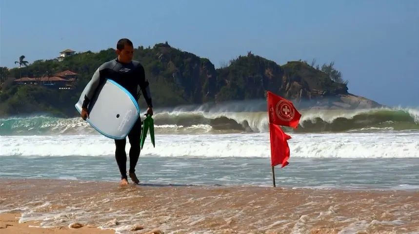 Bodyboard Genesis by Paulo barcellos, tamanho 42, praticamente nova, 2 stringers. - Foto 5