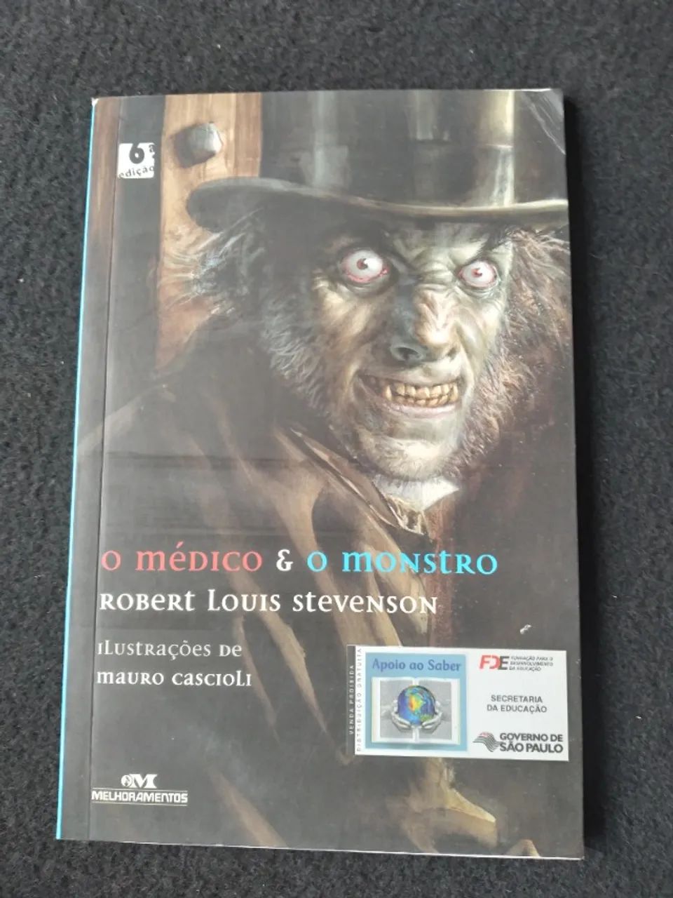 livro, o Médico  e o monstro
