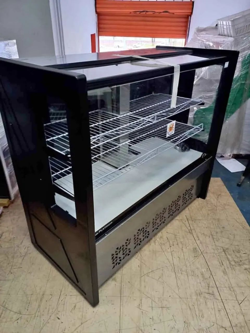 VITRINE REFRIGERADA PARA CONFEITARIA 1.25M NOVA