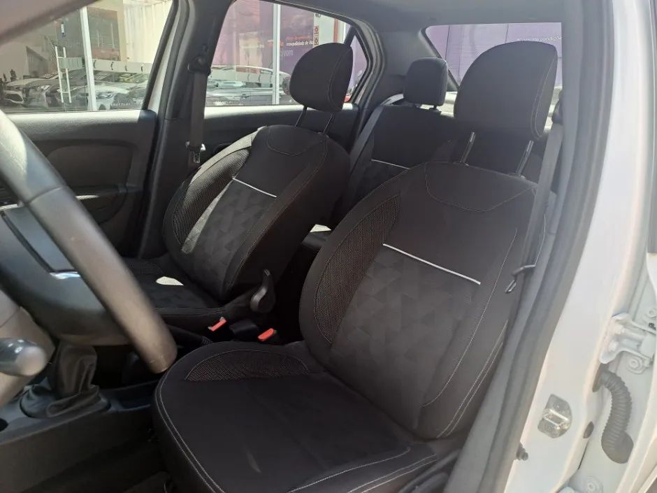 Renault Logan Zen Flex 1.0 12V 4P Mec. 2025 - Foto 8