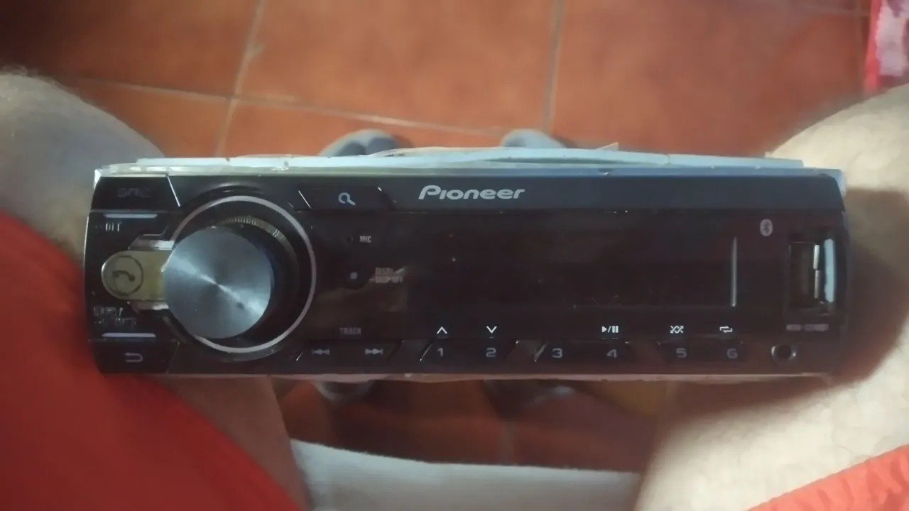 Som Pioneer para carro