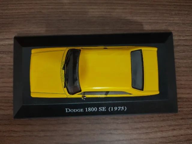 Miniatura Dodge 1800 SE (Polara) 1:43 com acrílico - Foto 4