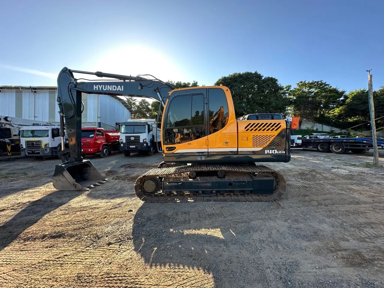 Escavadeira Hyundai 140 LC-9 2020