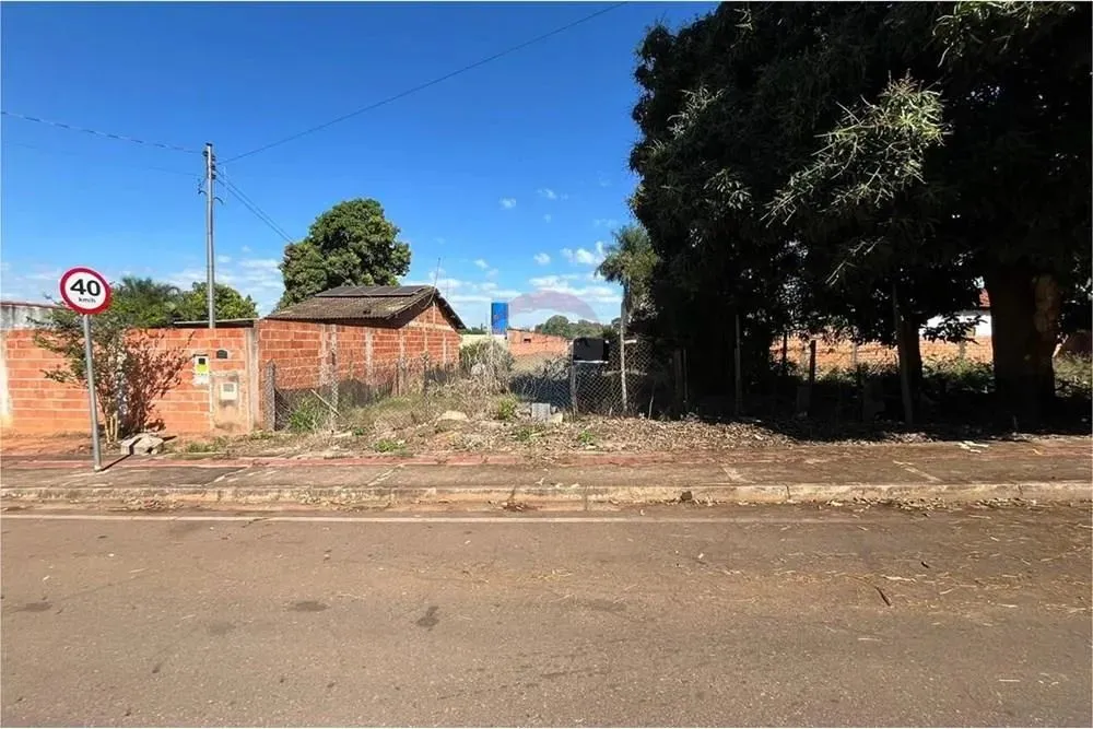 vendo terreno no Jd. das Paineiras