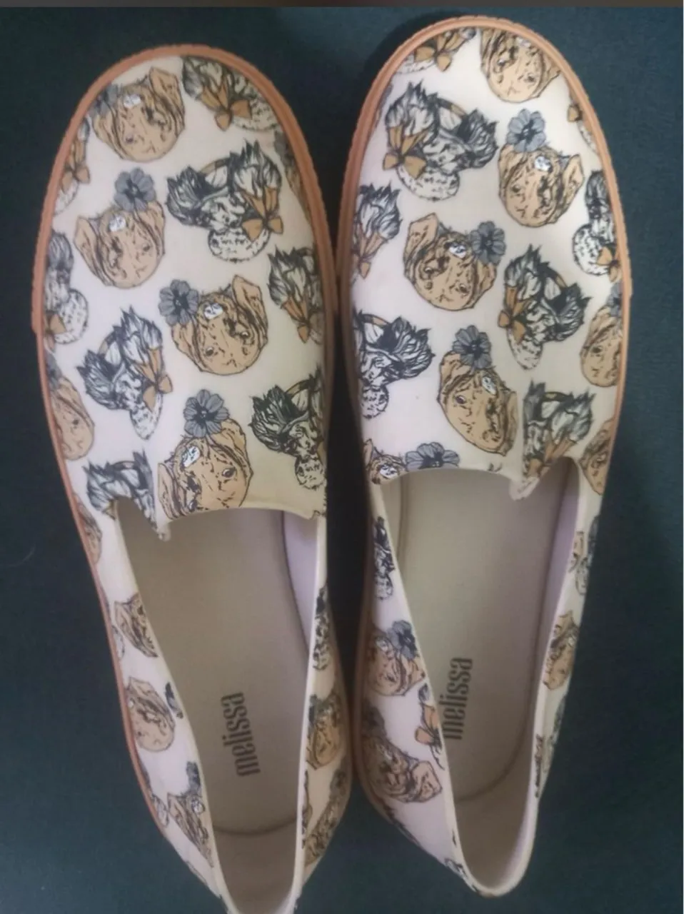 Slip on tênis Melissa com estampa de cachorrinhos