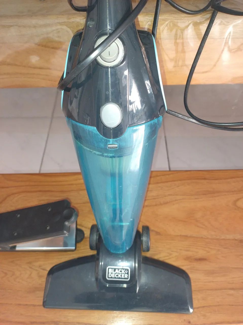 Aspirador de pó e prancha pra cabelo  - Foto 2