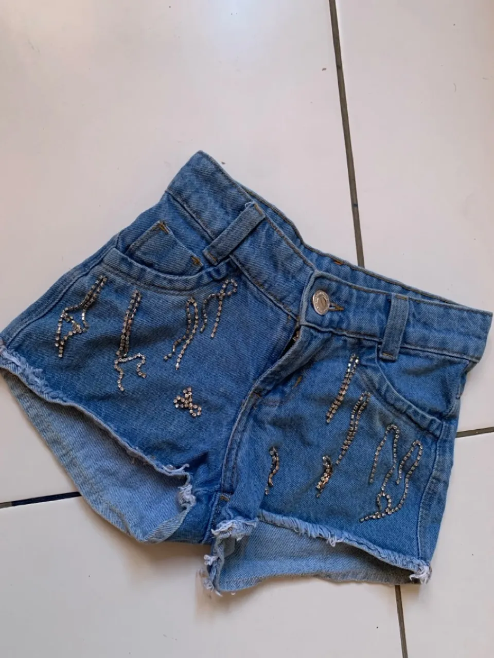 Shorts Jeans Infantil com Pedrarias