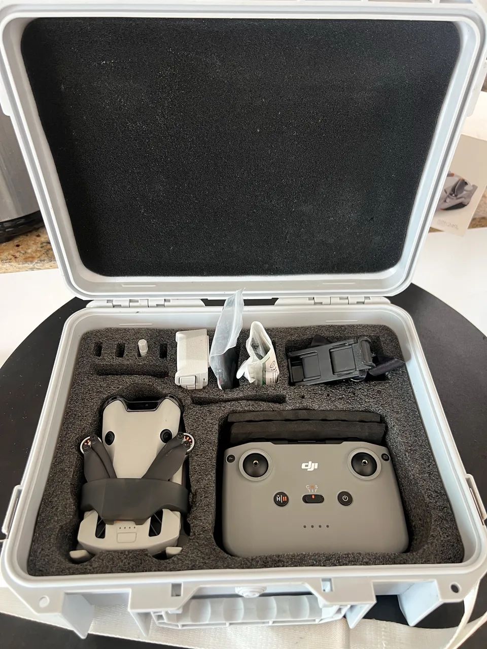 DJI Mini 4 Pro + Bateria plus + Acessórios - Foto 5