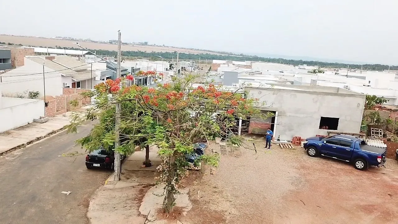 Negócio Pronto! Terreno + Sala com Depósito de Construção em Funcionamento