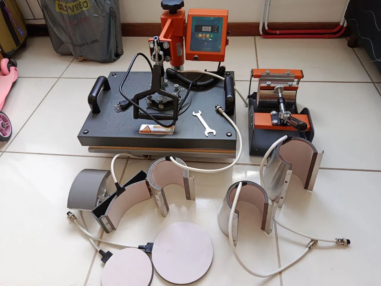 Prensa térmica para canecas e outros produtos