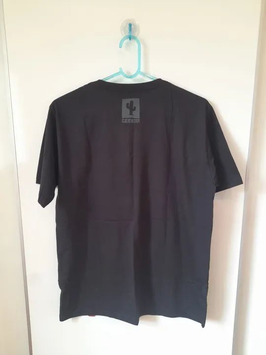 Camiseta Batman e Coringa da GeekCo! Tam. M (Nova) - Foto 3
