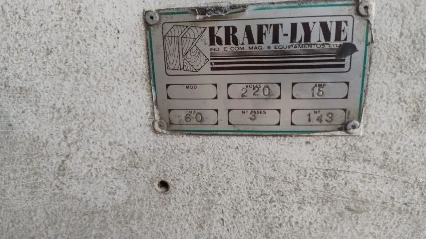 Esquadrejadeira de precisão64231828044163124