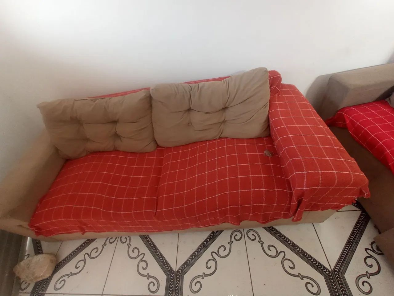 2 Sofá de 2 lugares ! Sendo um retrátil bem conversando 1 ano de uso  - Foto 2