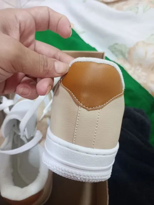 Tênis Casual Branco e Bege - Foto 3