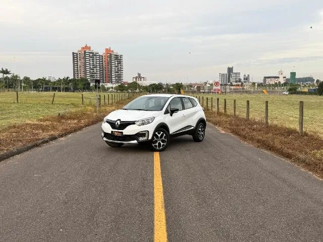 RENAULT CAPTUR INTENSE 1.6 FLEX AUTOMATICA BAIXO KM 2019