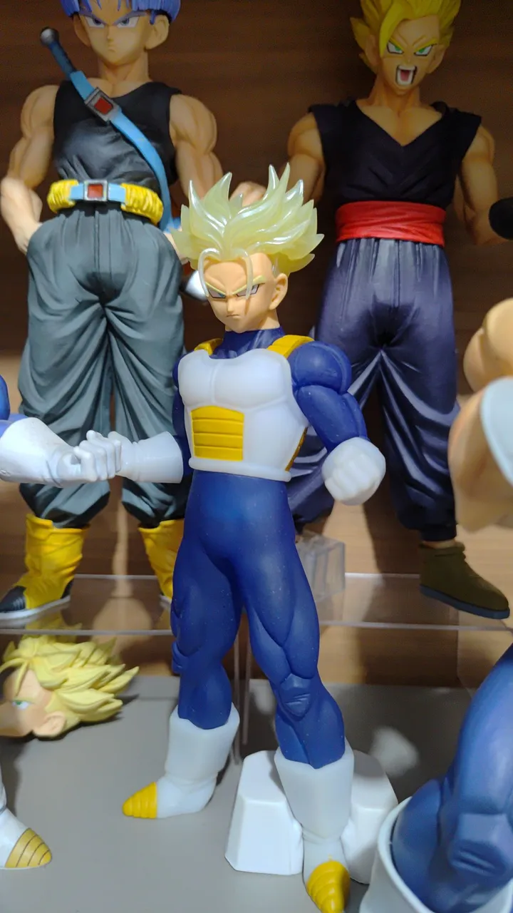 Action Figure Dragon Ball Z Trunks Super Saiyajin