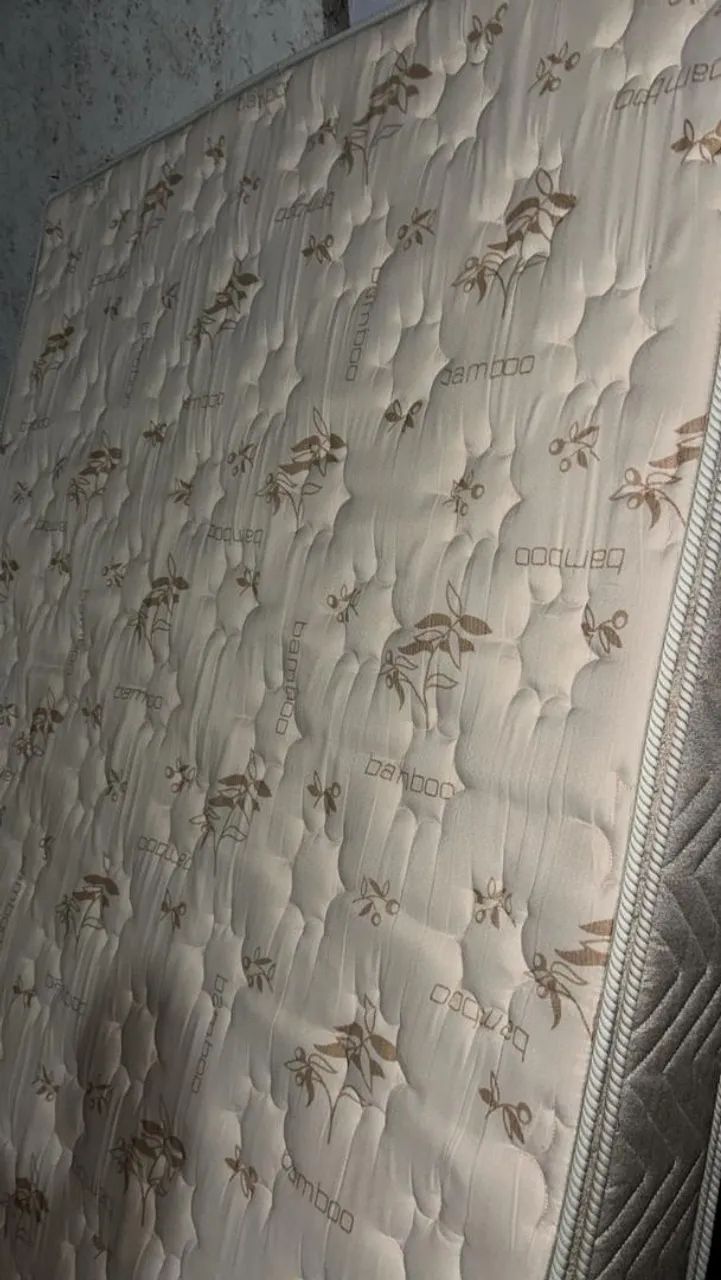 Colchão Queen espuma ENTREGO LEIA  - Foto 4