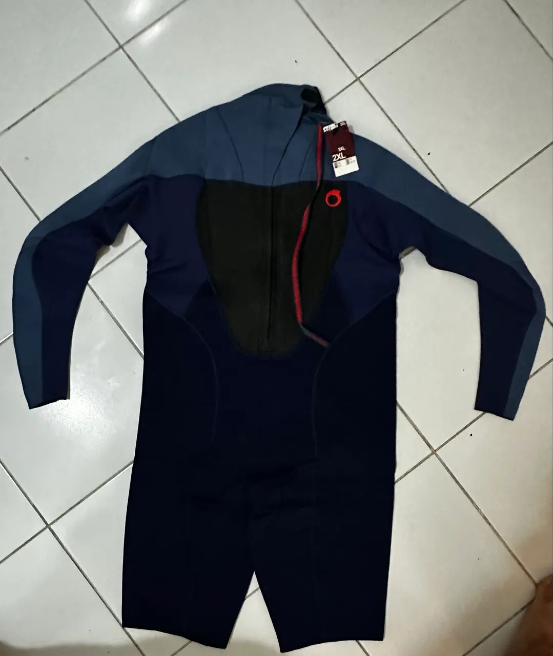 Roupa neoprene, NOVA, nunca foi usada, 2,2 mm, tamanho 2XL, tribord